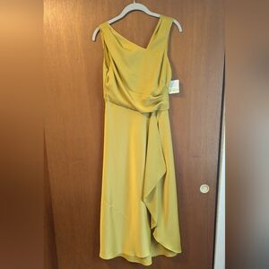 NWT Elegant Yellow-Gold Sleeveless Dress SIZE 4